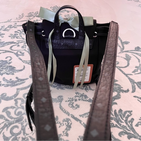 2026 MCM Small Aren Drawstring Backpack - Picture 4 of 7